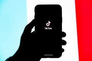 6 Cara Jitu Membuat Usaha Anda Viral di TikTok 6 Cara Jitu Membuat Usaha Anda Viral di TikTok